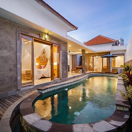 Gyanesh Villa Ubud Esterno foto